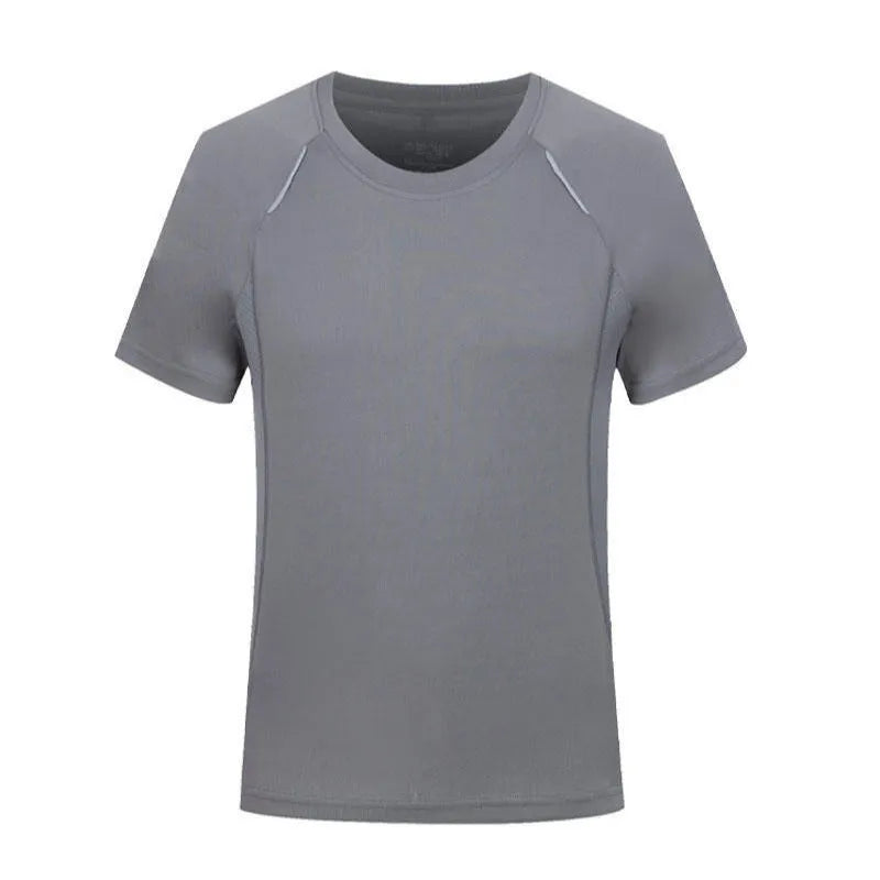 Slim fit quick-dry T-shirt in solid colours with round neck and short sleeves on a size chart background.
