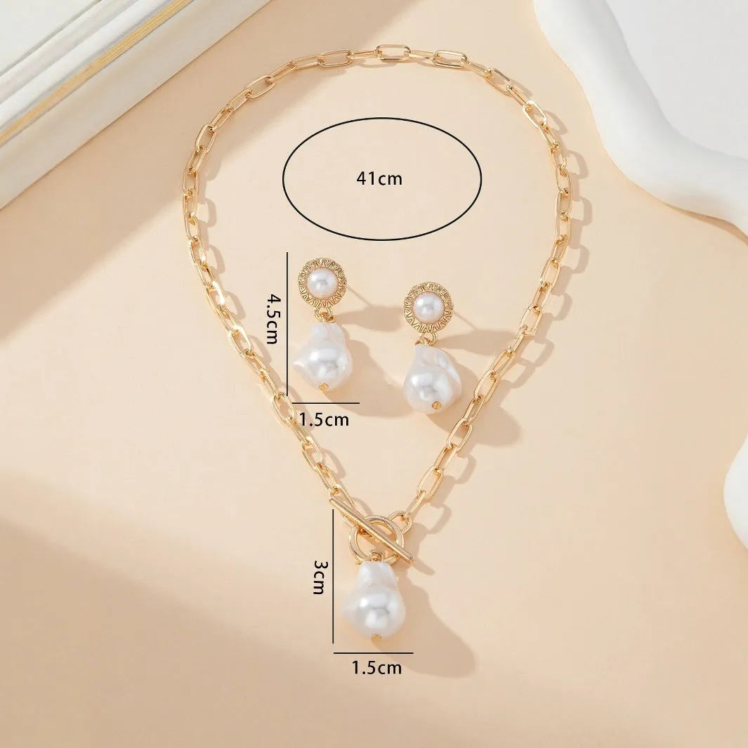 Gold tone retro baroque pearl necklace and ear stud jewellery set for women
