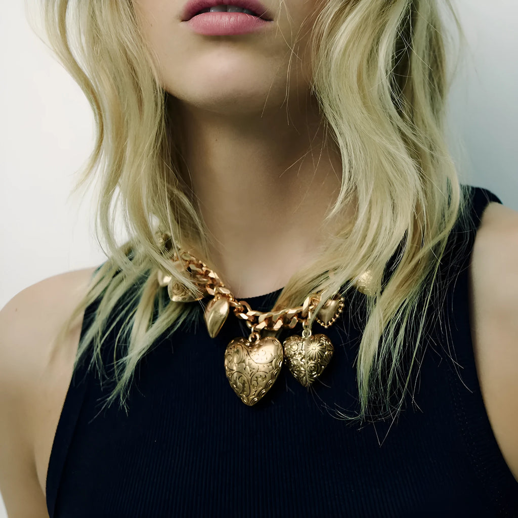 Carved heart pendant necklace in alloy metal with adjustable 41-50cm length