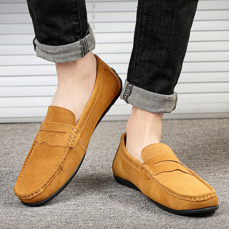 Men's cowhide suede loafers in various colours with round toe and slip-on design