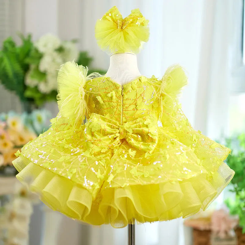 Girls princess costume dress in yellow short sleeve version, suitable for catwalk and piano performance