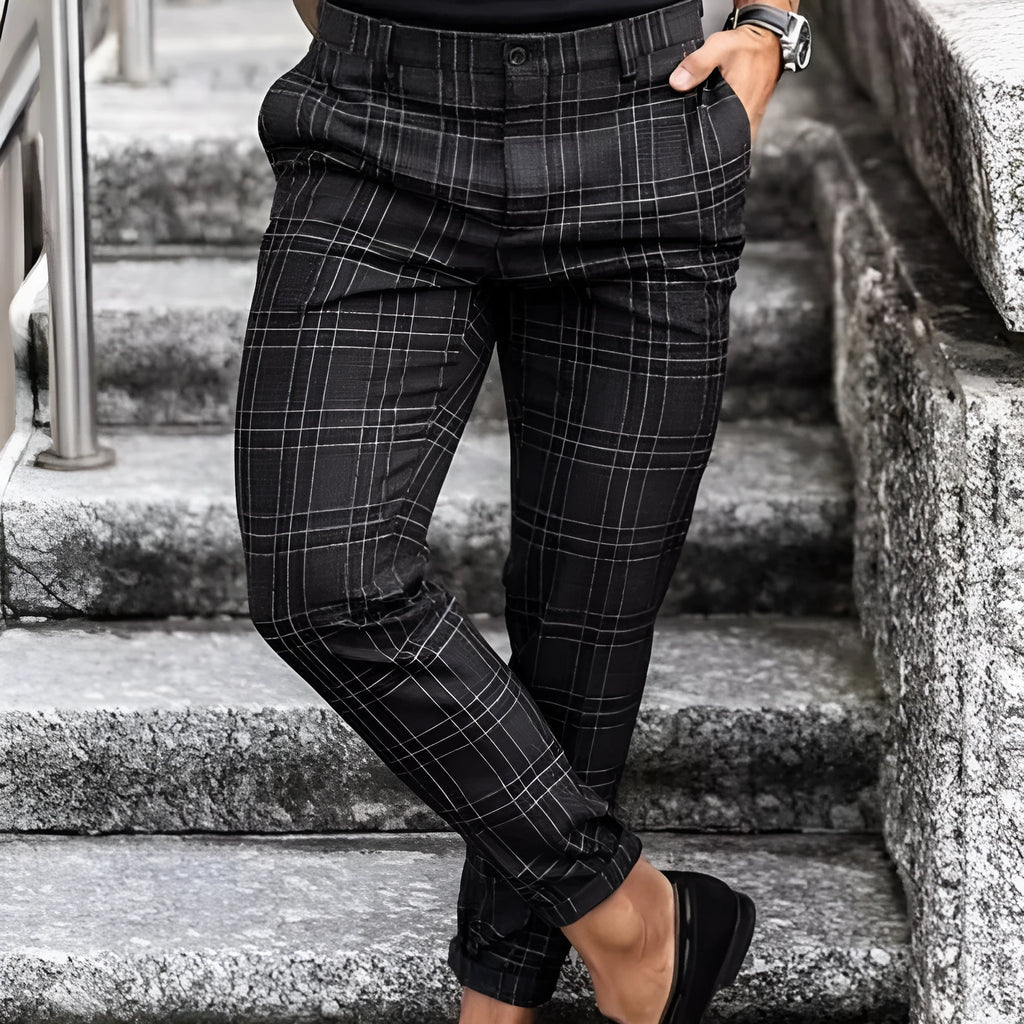 Men's loose thin mid-waist button placket casual trousers with grid pattern and pocket decoration in khaki