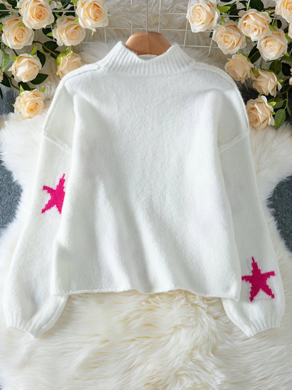 White women's turtleneck pullover with five-pointed star pattern in thick imitation velvet fabric