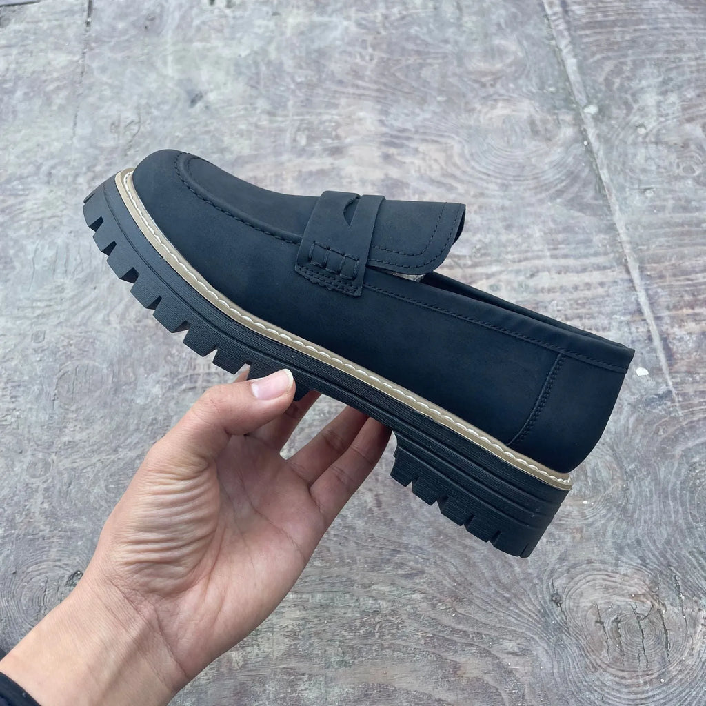 Leather plus size casual women's shoes in beige with platform mid heel, low-top round-toe design, and decorative stitching on PU upper