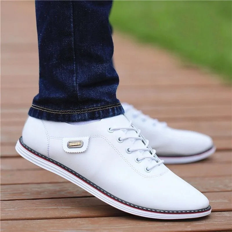 Non-slip leather sailing shoes with lace-up closure available in multiple colours for spring season use