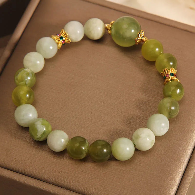 Xiuyan jade green women's bracelet with original sweet mori style design.