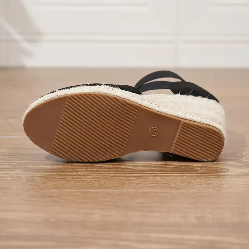 Plus size women's black sports sandals with elastic band and round toe, microfiber upper and TPR sole