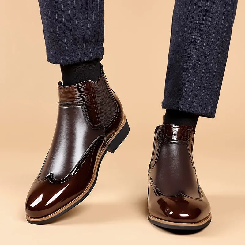 Men's colour block Chelsea boots in dark brown with elastic band sides and round toe, low heel 1-3cm