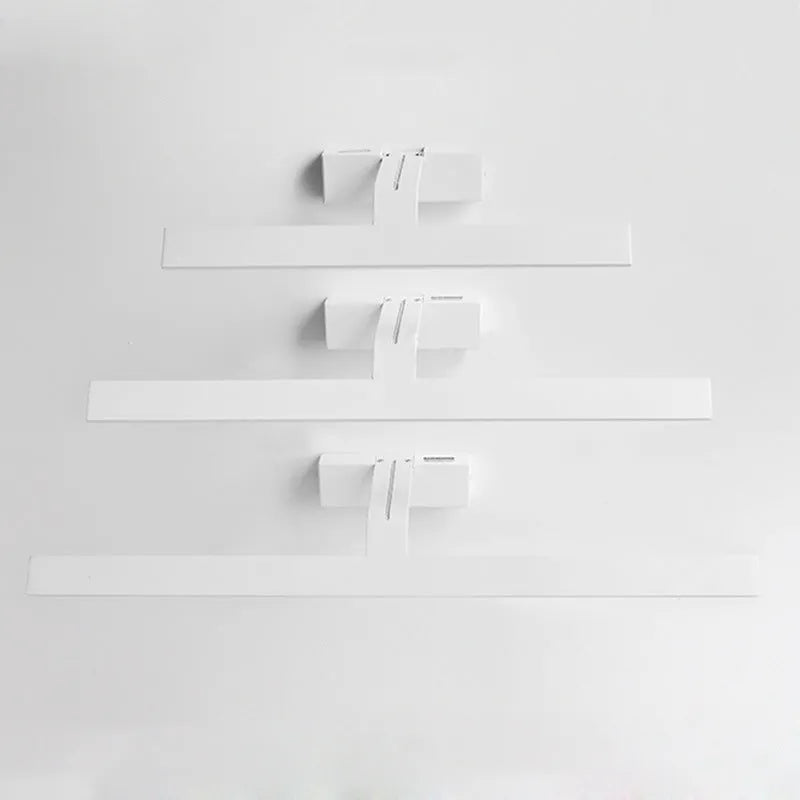 White LED bathroom mirror headlight, 220V, three light colours, horizontal design, 520mm by 175mm.
