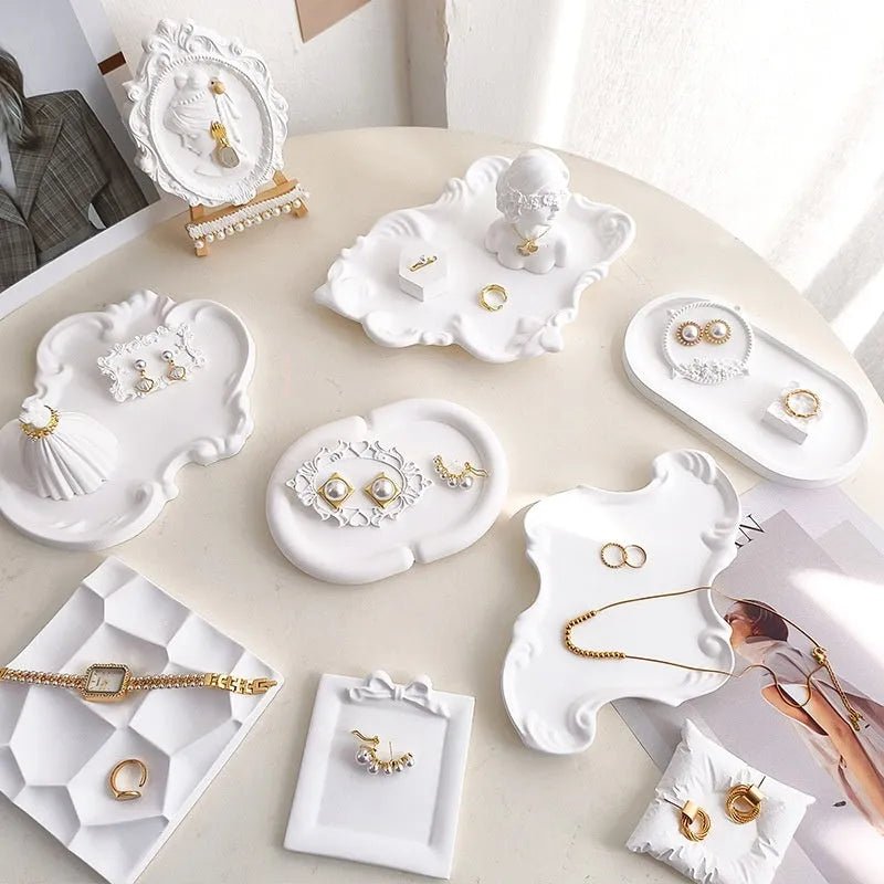 White Baroque gypsum jewellery display plate with decorative edges, available in multiple sizes
