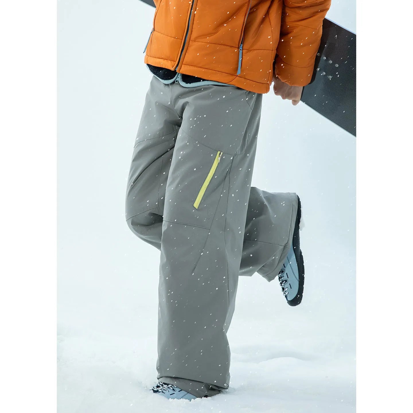 Warm thick straight leg sports trousers in carbon black – mid waist drawstring style with no fly, leisure basic fit