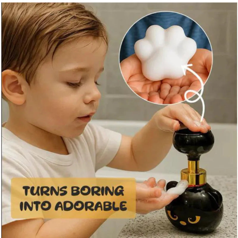 Black cartoon cat shaped foam soap dispenser with manual pump, 10x10x18cm plastic bathroom accessory