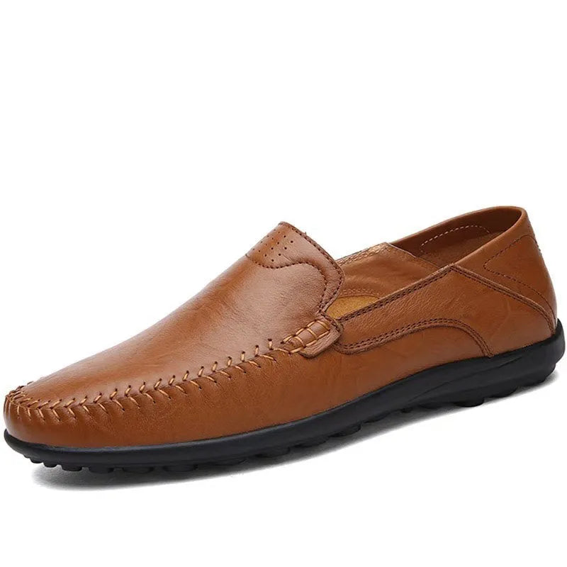 Men's business casual small leather shoes with PU upper, PVC sole, latex insole, black or brown, sizes 39-44