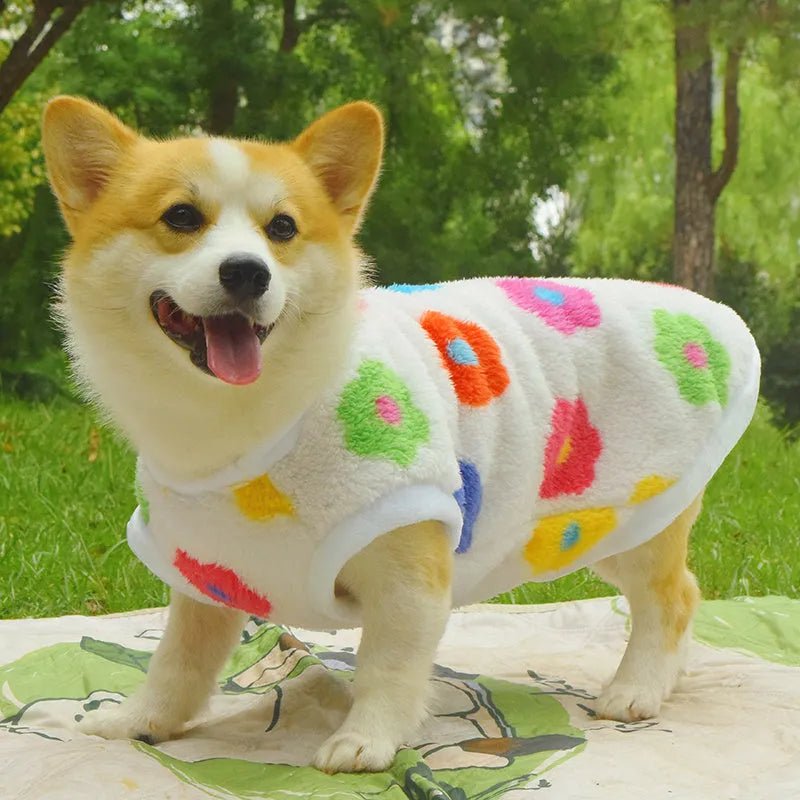 Medium dog padded winter vest in polyester with anti-dirty design, eight bust sizes from 40cm to 78cm and seven colours.