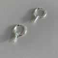 Geometric star ear clip for women in platinum colour with copper construction and electroplated finish
