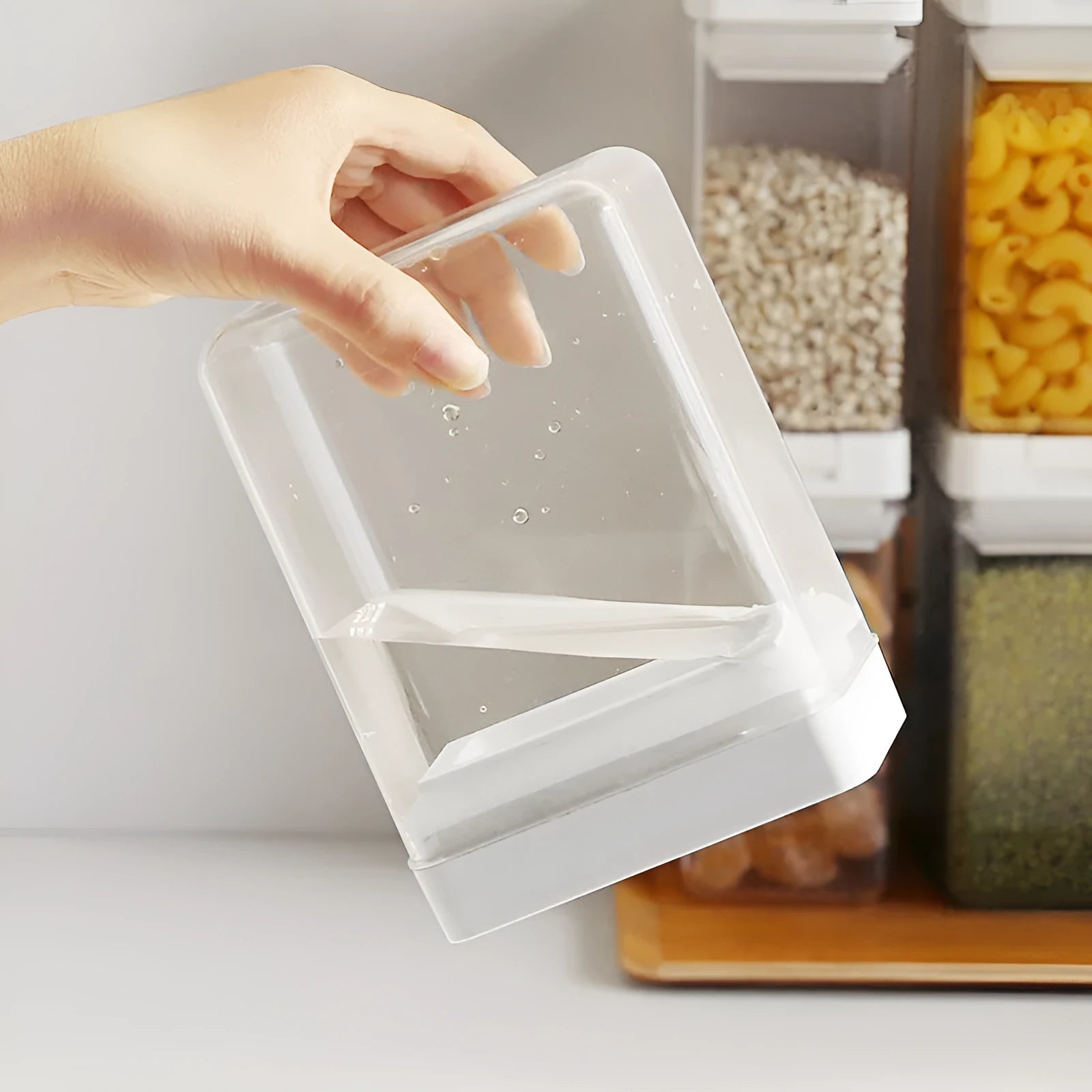 White transparent plastic storage box for grains with 400ml capacity.
