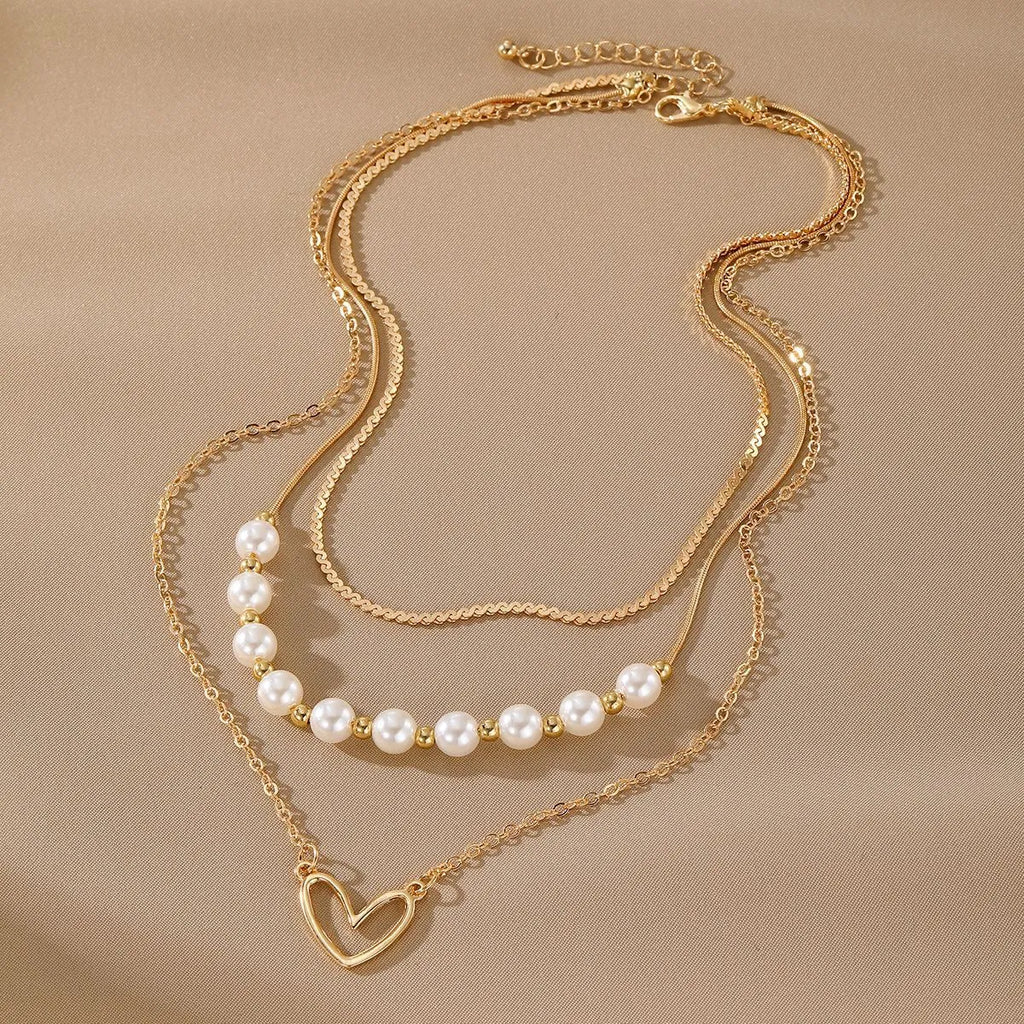 Vintage gold heart necklace with pearl chain and adjustable 41-50cm length
