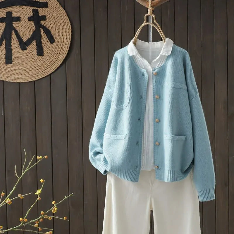 Autumn winter long-sleeved knitted cardigan with button pocket in solid colour queen style mercerised polyester