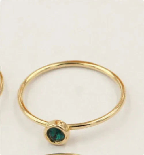 14K gilded women's knuckle ring with cubic zirconia stone in green, blue, dark red or white colours