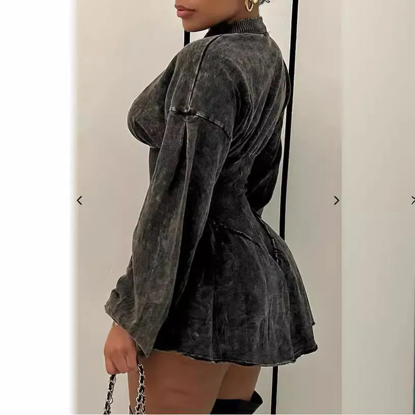 Grey slim-fit A-line dress with digital printing design and long sleeves