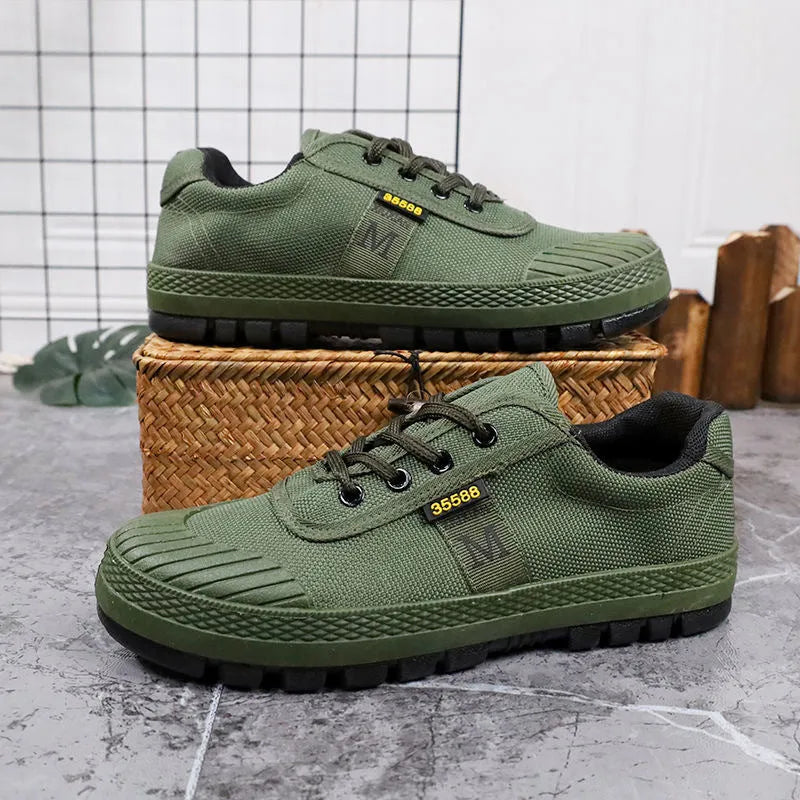 Men's spring breathable canvas low-top camouflage training shoes with non-slip sole in army green