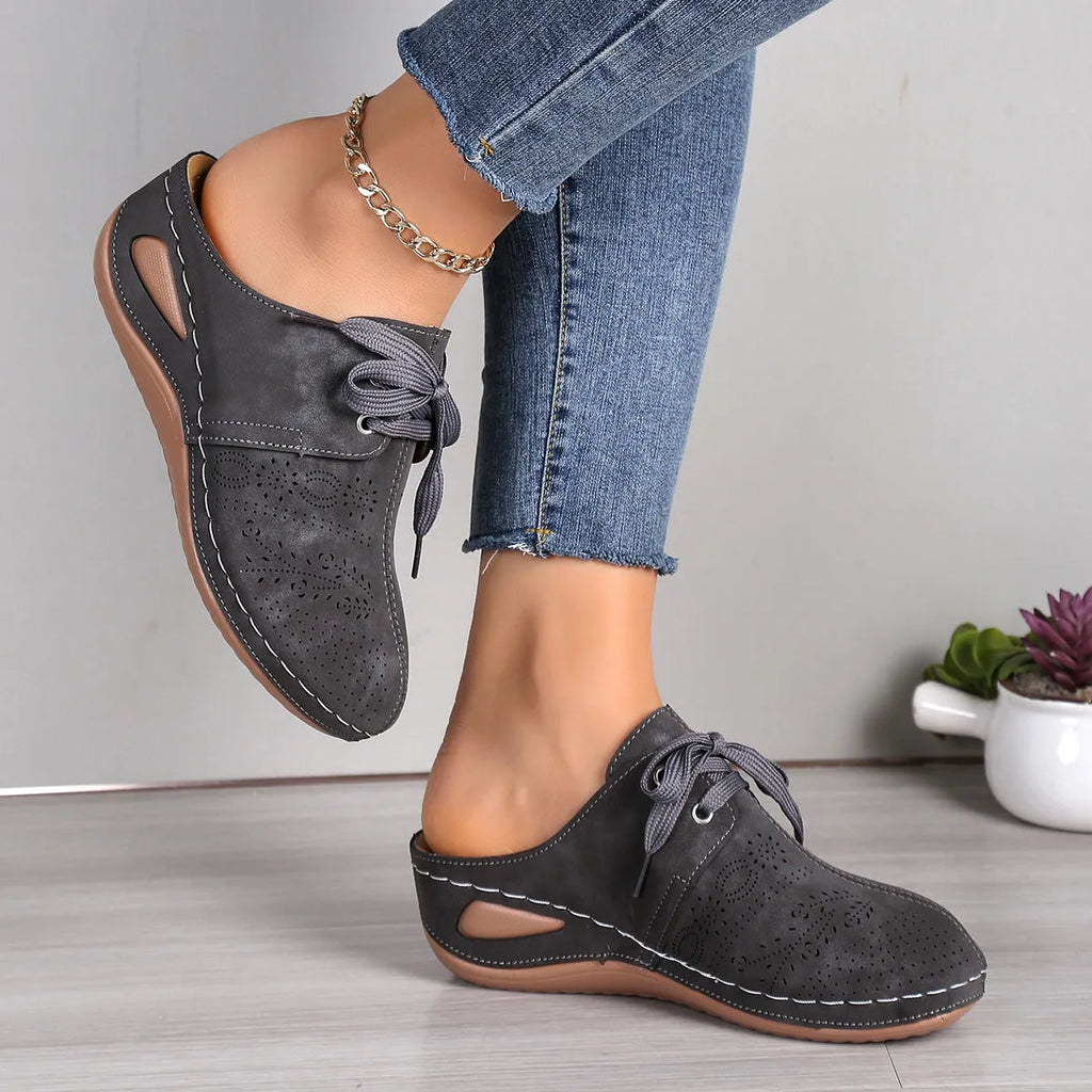 Women's summer lace-up wedge slippers in suede with rubber sole and hollow-out design