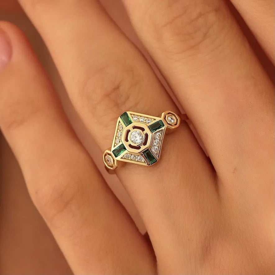 Square emerald green electroplated gemstone ring for women in Ins style.