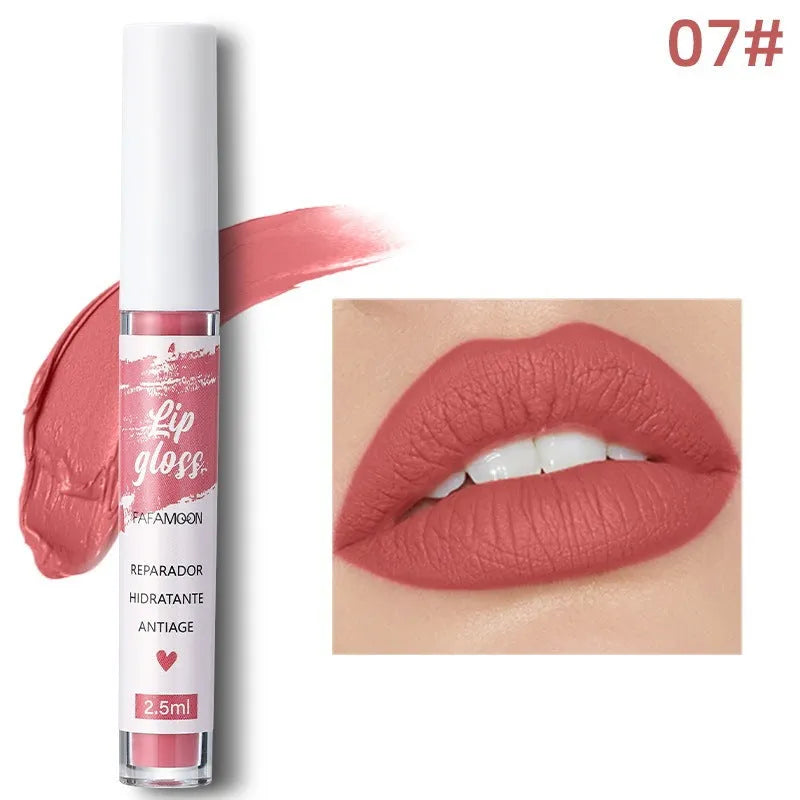 Matte velvet lip gloss tube in 2.5ml size with non-stick cup, long-lasting non-fading colour