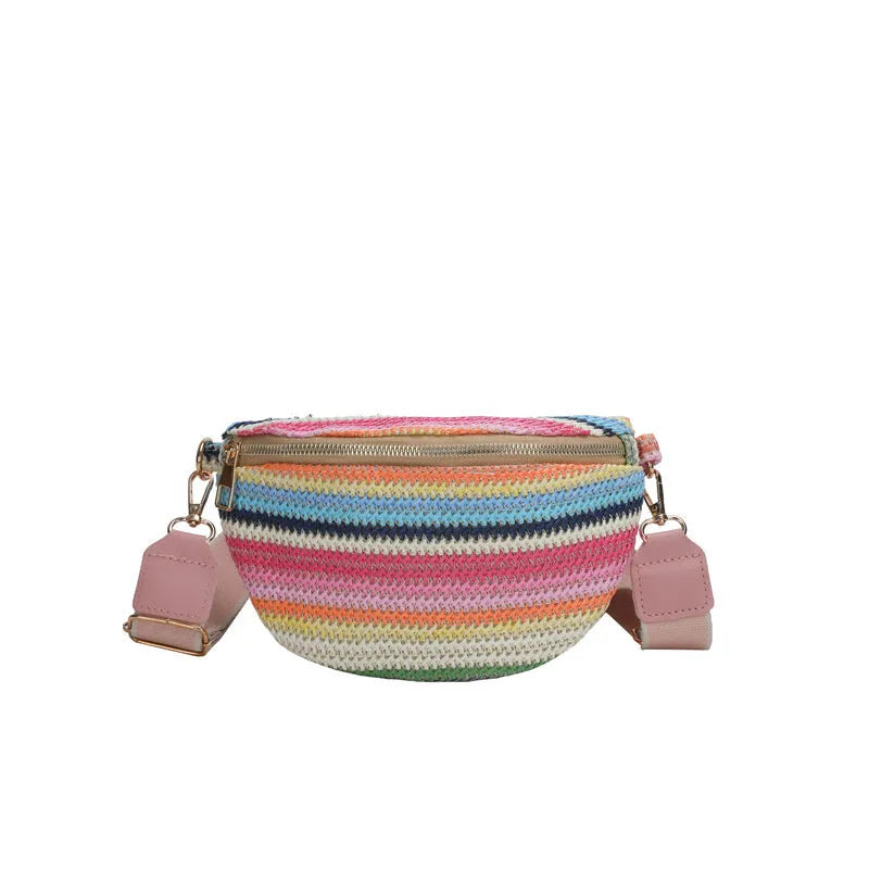 Bohemian style straw women's shoulder bag with shell shape and single strap in pink or blue colour