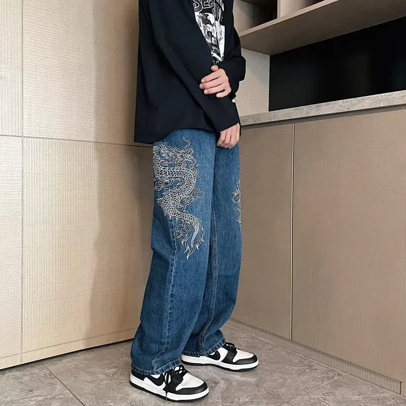 Loose embroidered jeans for men in Jinlong colour, cowboy style with three-dimensional tailoring, available in sizes S-3XL.