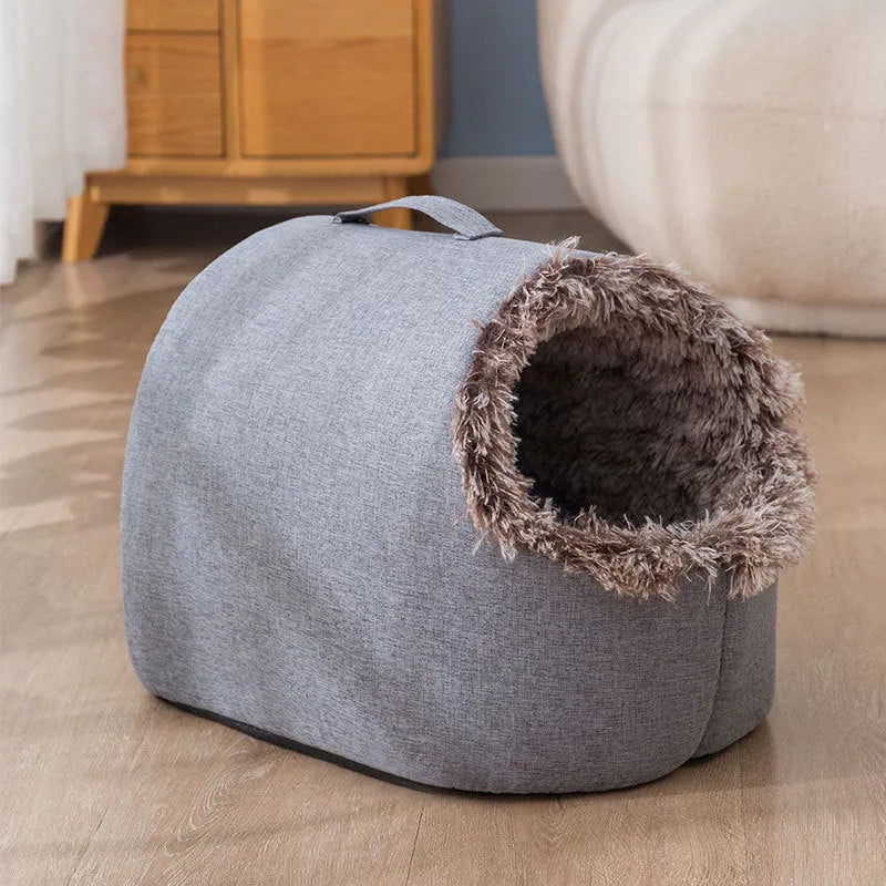 Fleece-lined closed cat sleeping bag nest in grey colour, shown with M size dimensions of 40x30x28 cm.