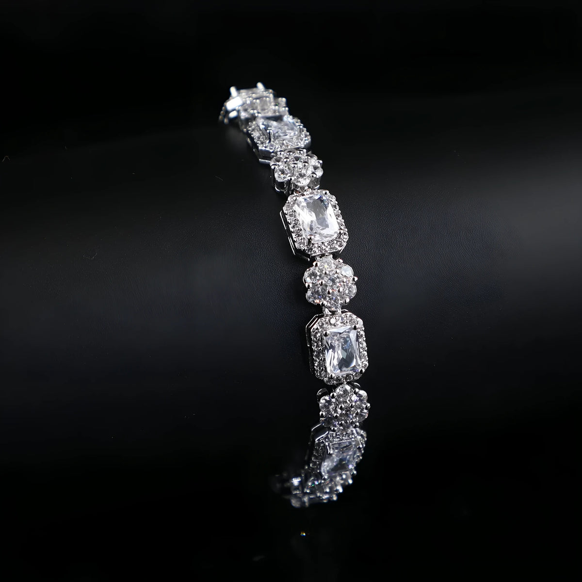 Copper real white gold full zircon claw chain bracelet for women, silver colour, floral geometric design