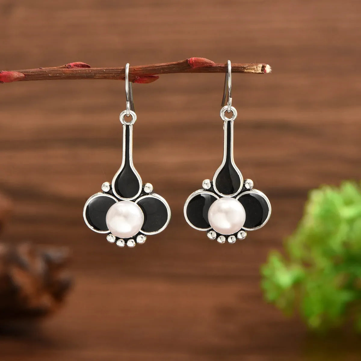 Silver retro fashion creative earrings for women with alloy construction and electroplated finish