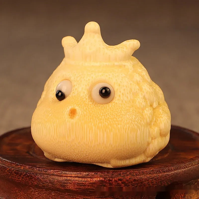 Solid bamboo carving of a Crown Princess Toad ornament, cute style, 5cm in size.