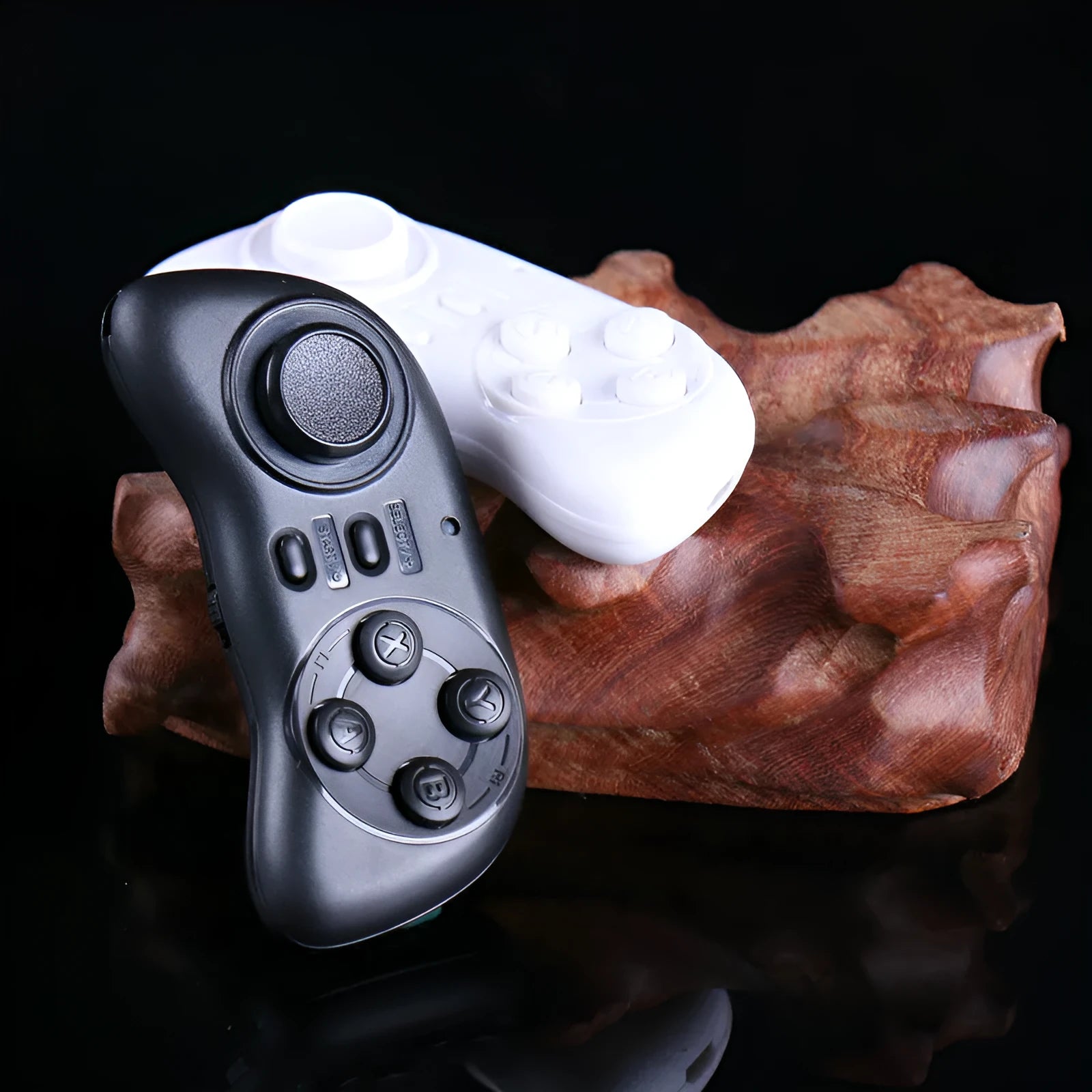 Mini Bluetooth smart gamepad in black, 75x34x18mm mobile controller with button layout