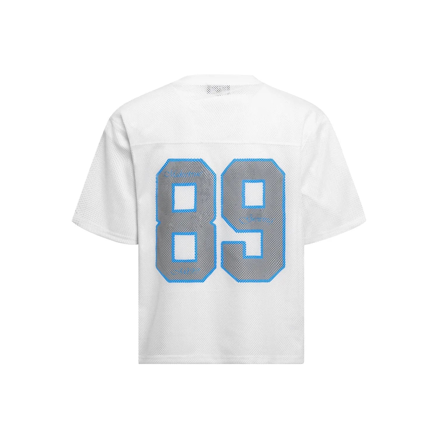 Men's loose-fitting black and white t-shirt with regular sleeves for casual leisure wear