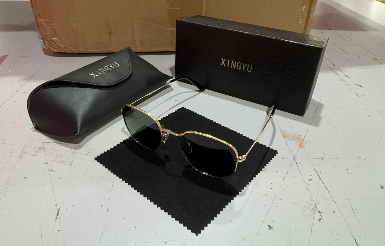 Classic round-frame retro sunglasses for men in multiple colour options