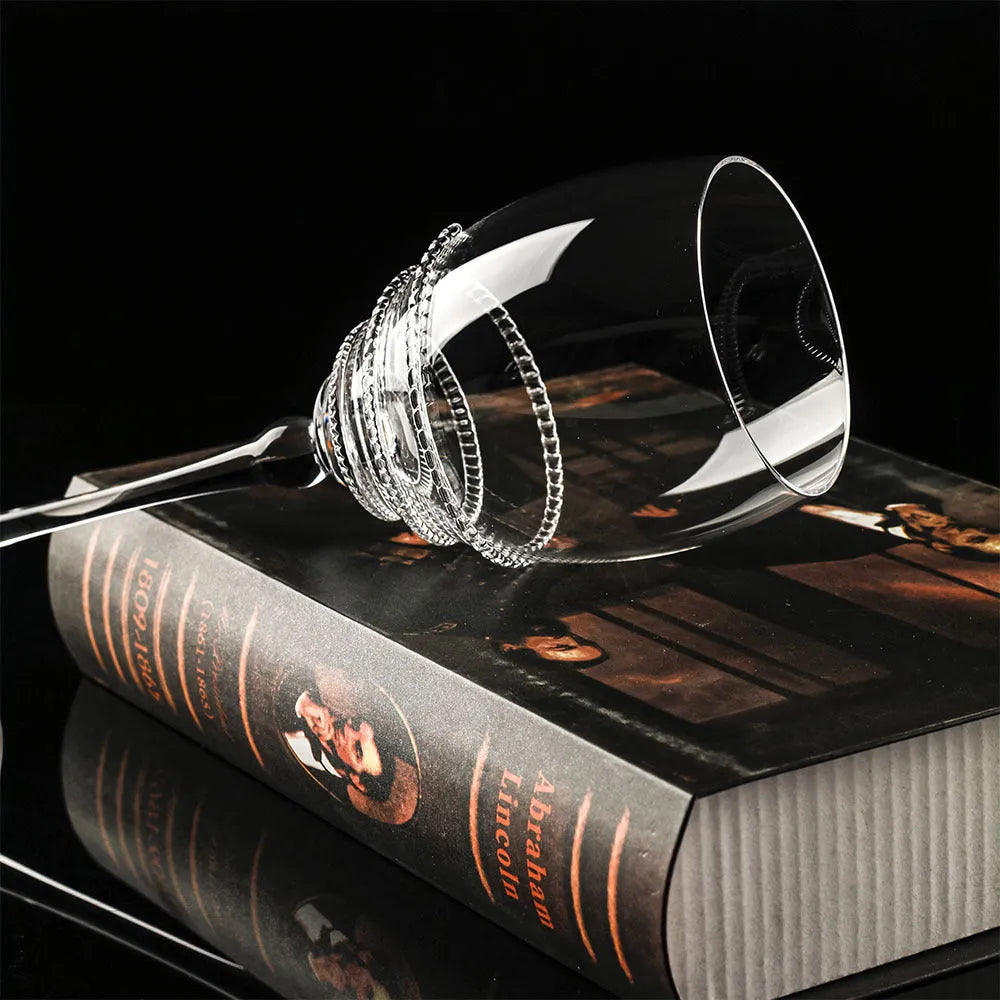 European-style vintage brushed red wine glass made of crystal glass, 301-400ml capacity, light luxury retro design, single glass