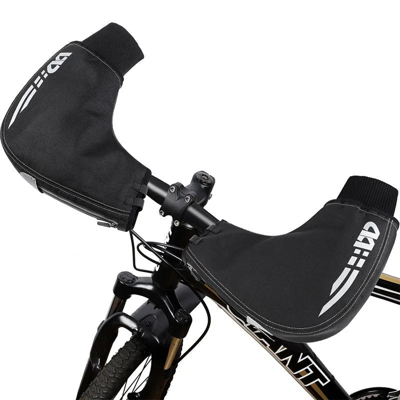 Winter mountain bike gloves in black and gray made of DPU, TPU, fleece, and Oxford cloth