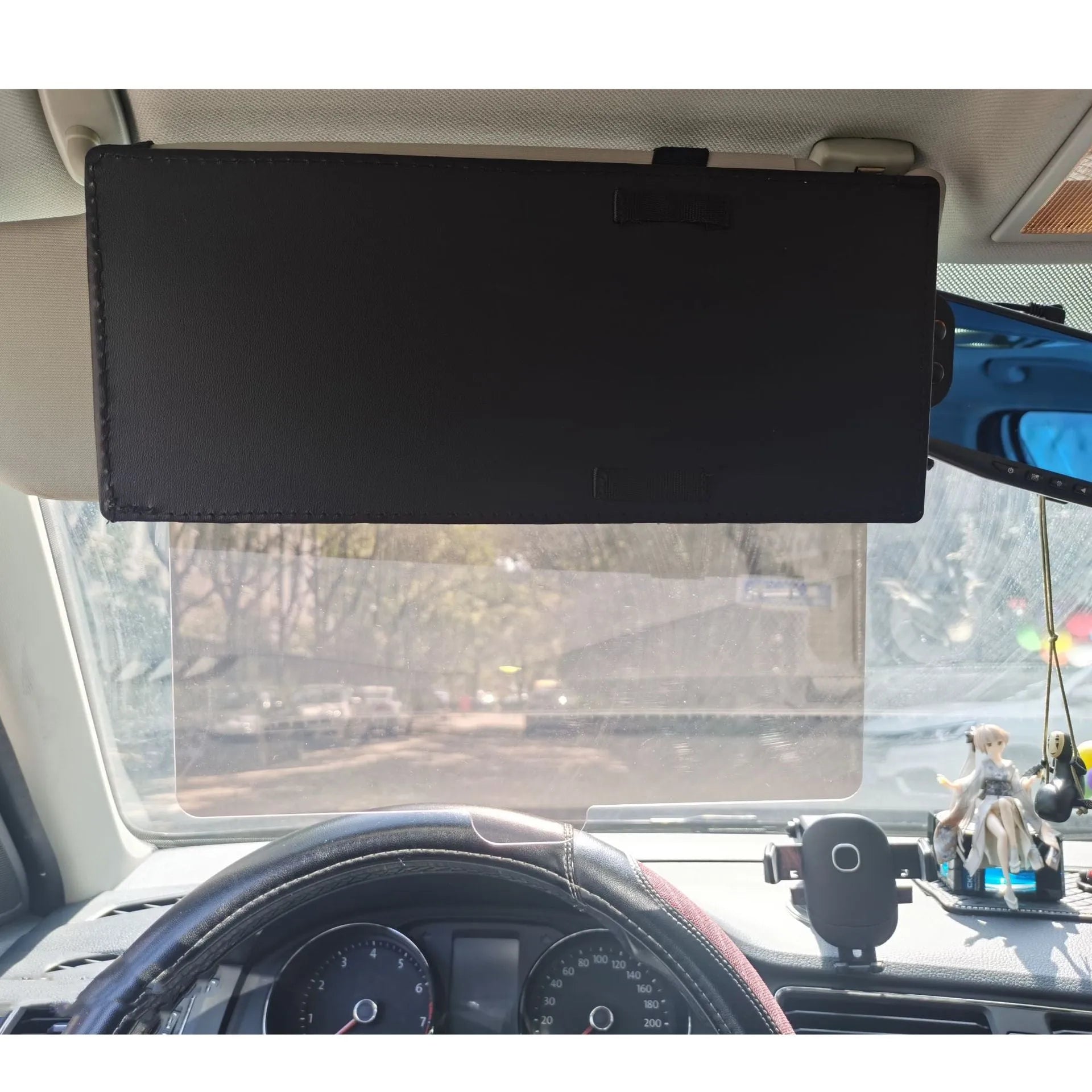 Portable retractable car sun visor in black PU leather PC board, 31x15cm, universal fit