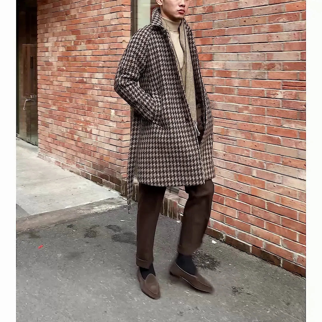 Houndstooth men's warm mid-length jacket in coffee colour with single-breasted lapel and side seam pockets