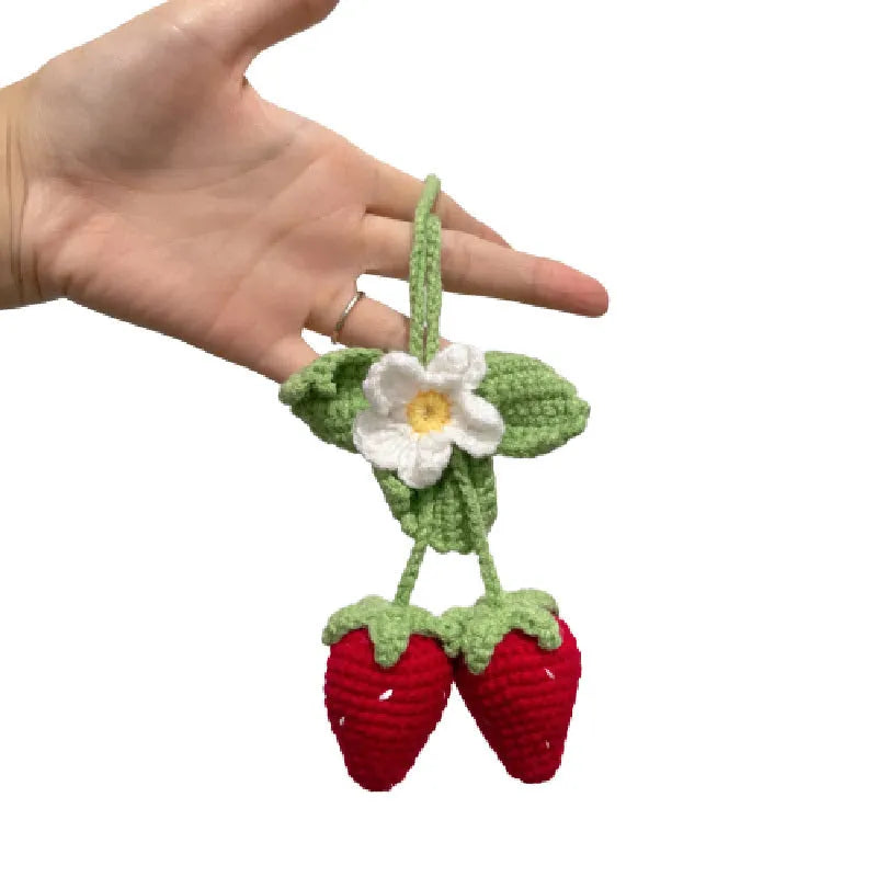 Handwoven strawberry-shaped car pendant decoration in cotton and hemp materials