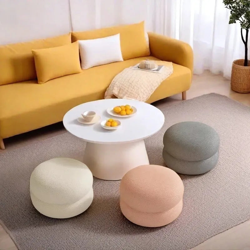 Small cream-style round stool with three-layer lamb sponge in four colour options