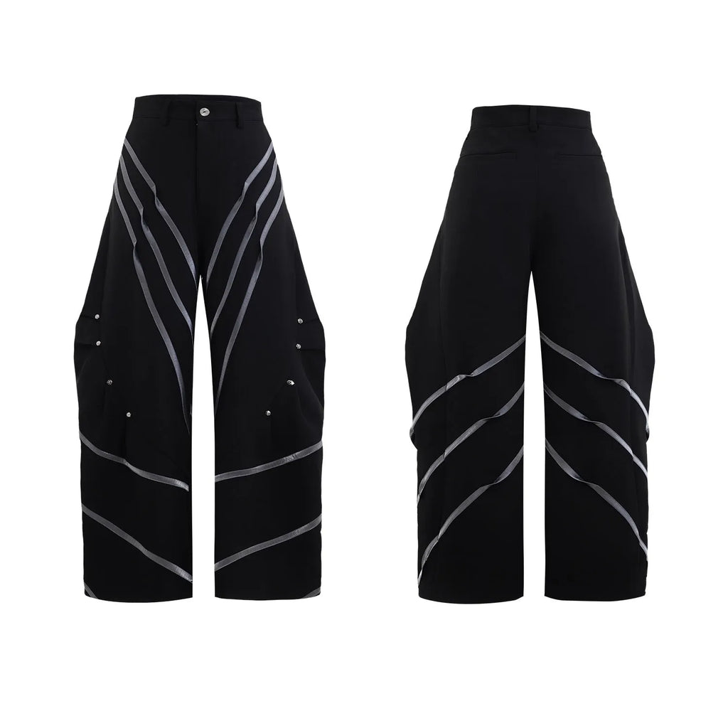 Men's polyester trousers with three-dimensional cutting and metal striped rivet pleats in black or white colours