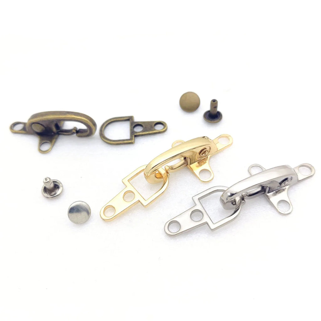 Zinc alloy aircraft-shaped hanging buckle decoration in metallic finish, shown at 5.85 cm size.
