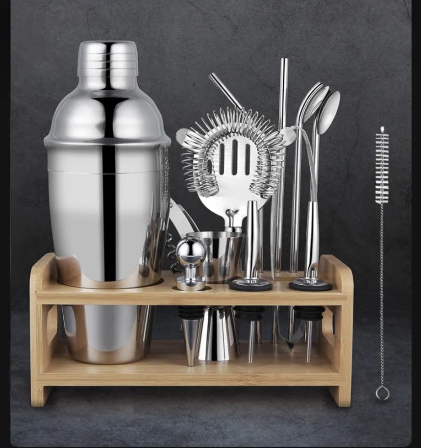23-piece stainless steel cocktail set with European style design and acrylic components