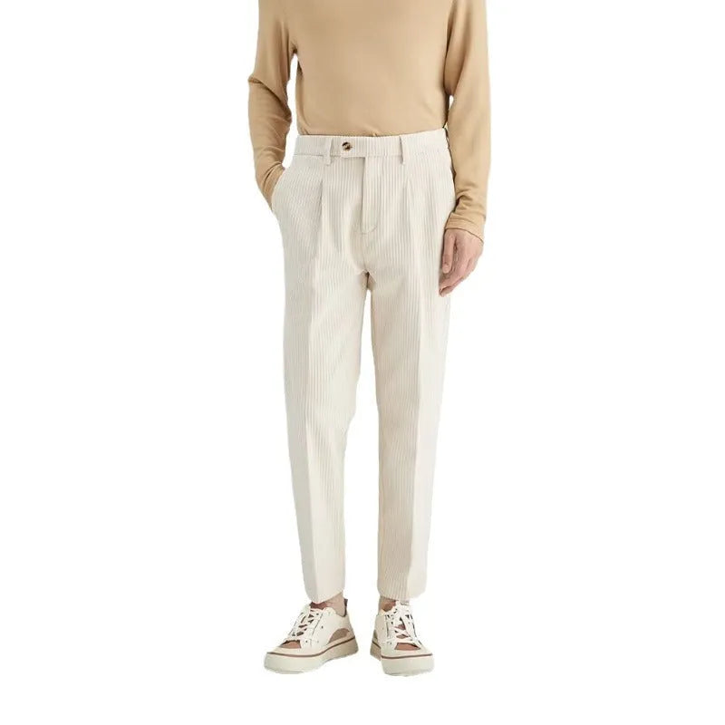 Men's straight-leg corduroy trousers in loose fit with micro elasticity