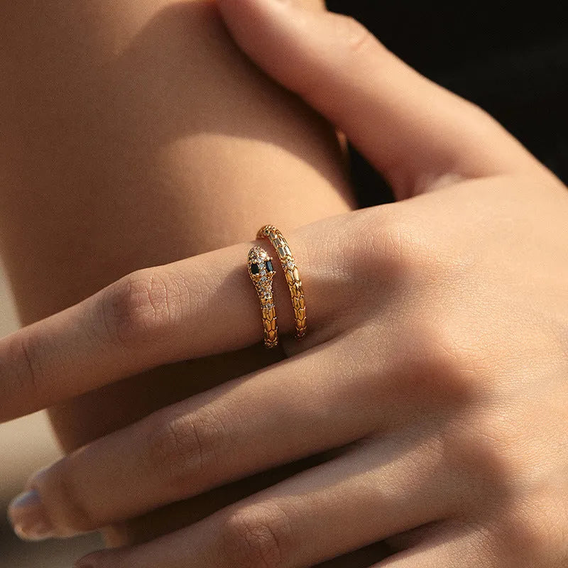 Women's adjustable copper snake ring with 18K gold-colour plating and diamond treatment in KR0201 colour.