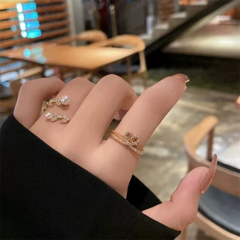 Women's love ring in gold electroplated copper with geometric shape and Korean style design