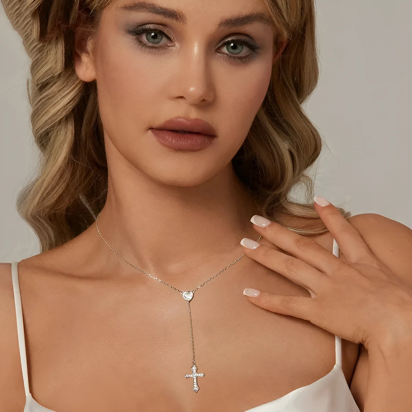 Women's 925 silver cross pendant necklace on an adjustable O-ring chain, antique silver finish.